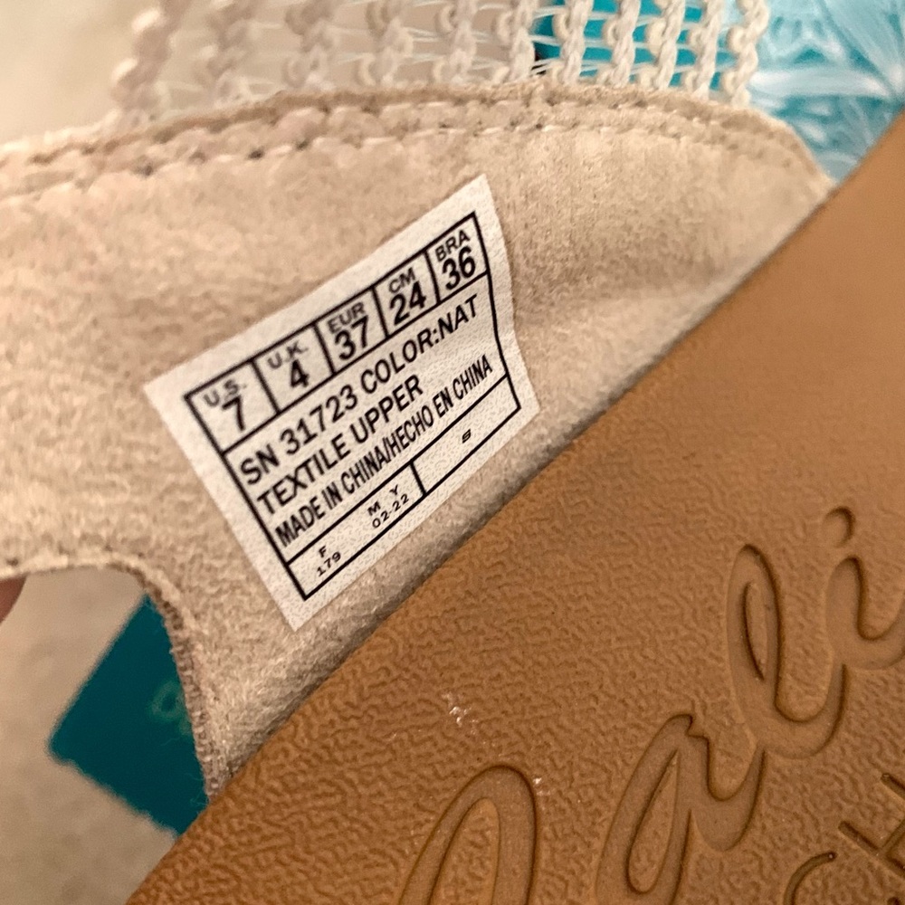 Skechers Cali Beverlee High Tea Natural Slip-On Wedge Sandals | US Size 7W - Picture 5 of 7